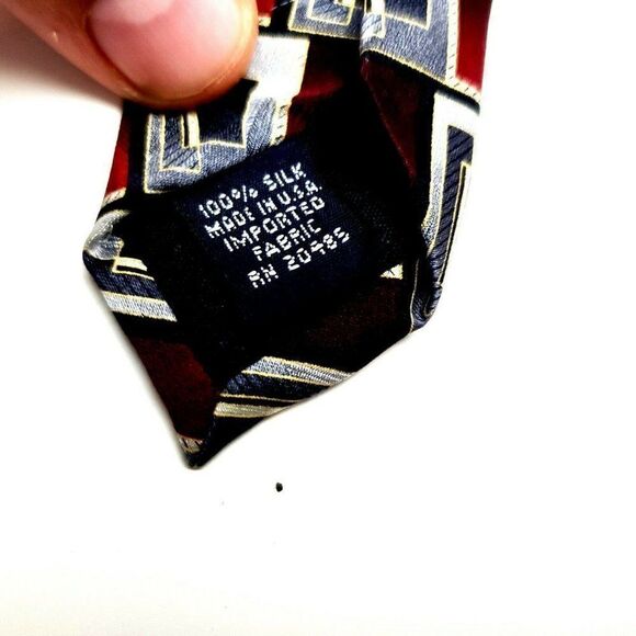 Pierre Cardin Silk Tie Red Geometric Short Print - Picture 4 of 6